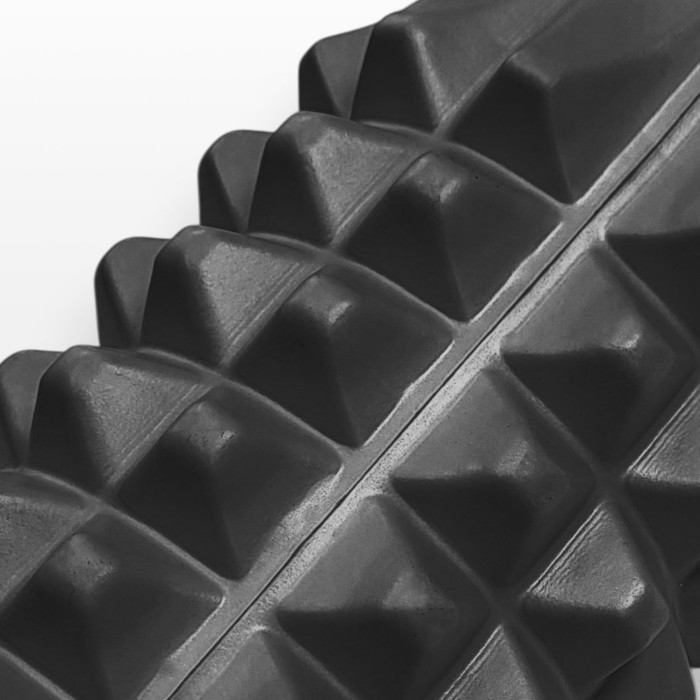 Масажний ролик EasyFit Solid Roller v.1.2s 33х13 см чорний