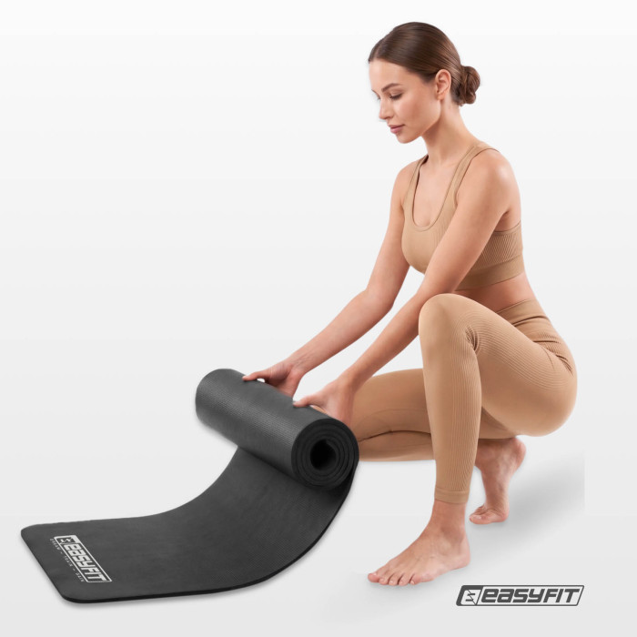 Коврик для фитнеса и йоги EasyFit NBR 8 мм черный
