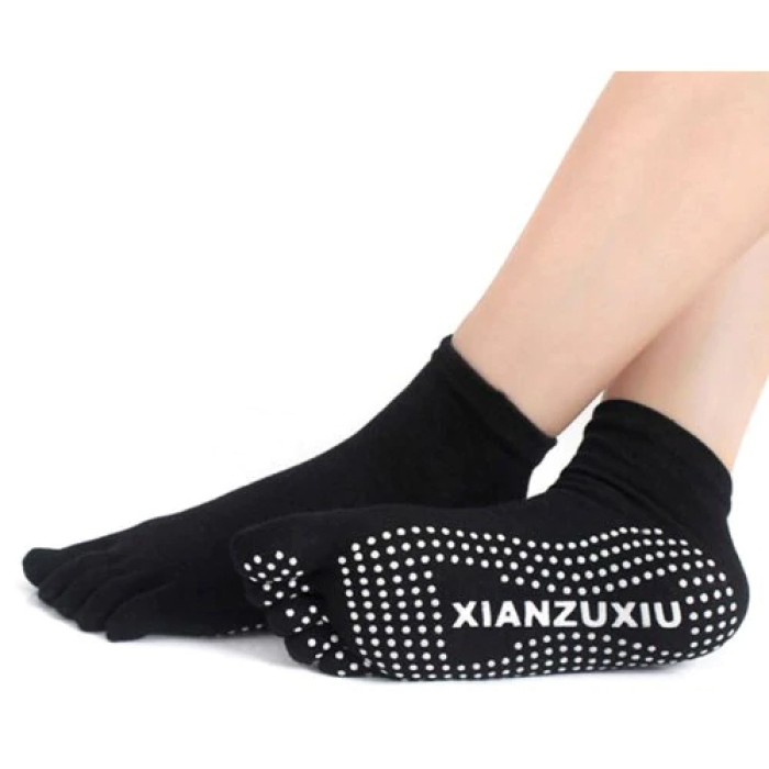 Носки EasyFit антискользящие для занятий йогой, пилатесом, фитнесом и танцами
